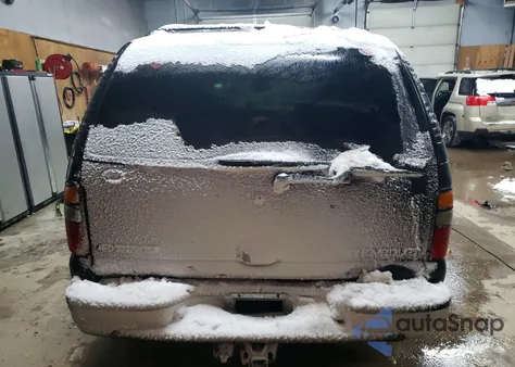 2005 Chevrolet Tahoe C1500 z USA, uszkodzony, nr VIN 1GNEC13T75R180225